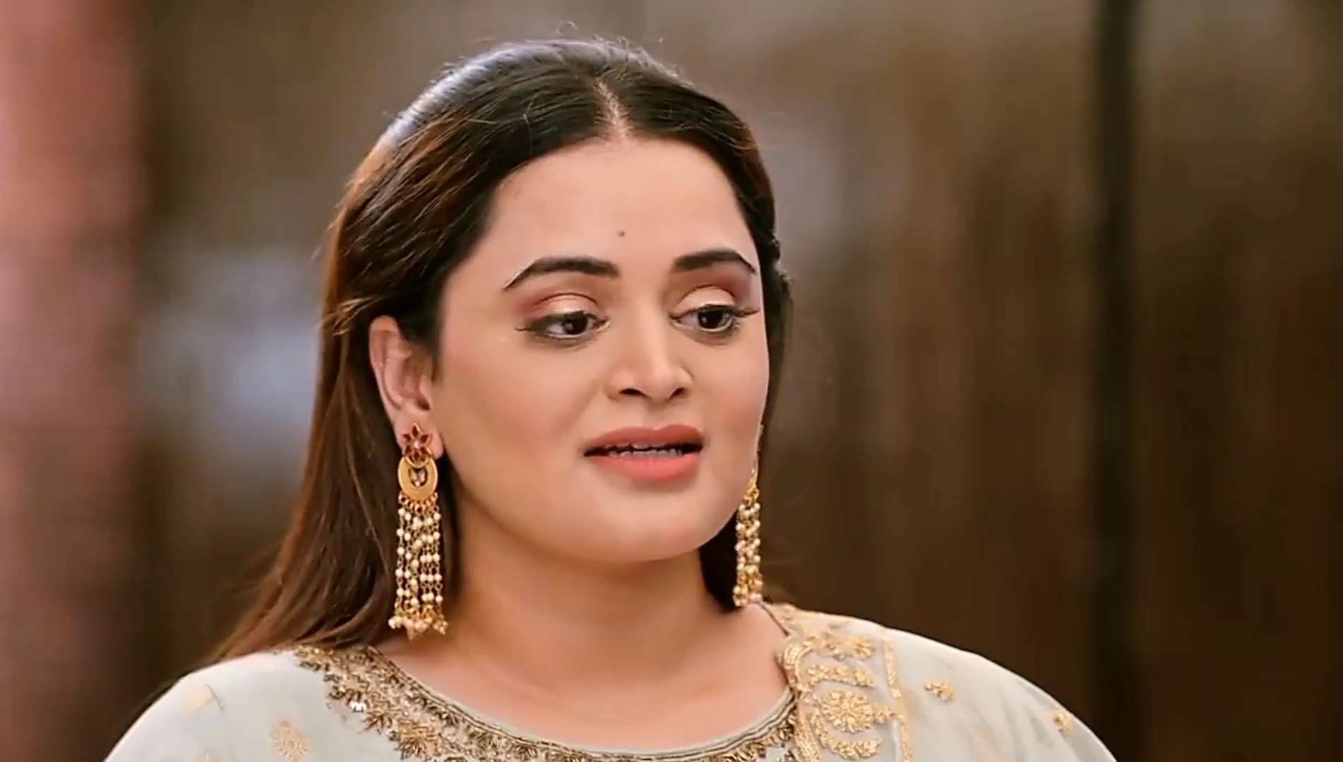 Bhagya Lakshmi: Devika to reveal Neelam's plan to Lakshmi? - JustShowBiz